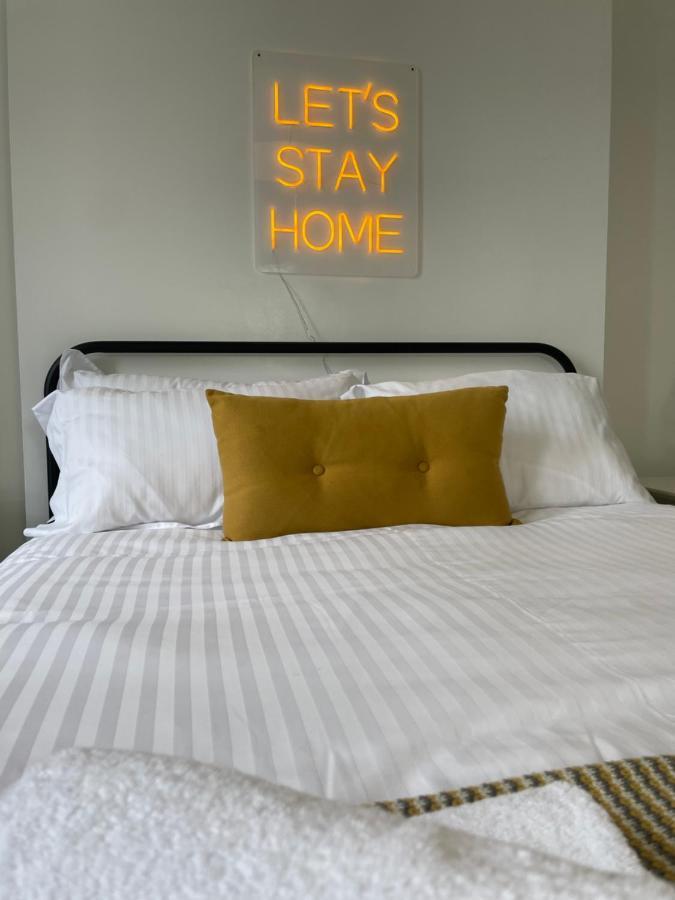 Spacious Victorian Birkdale Apartment With Garden เซาท์พอร์ต ภายนอก รูปภาพ