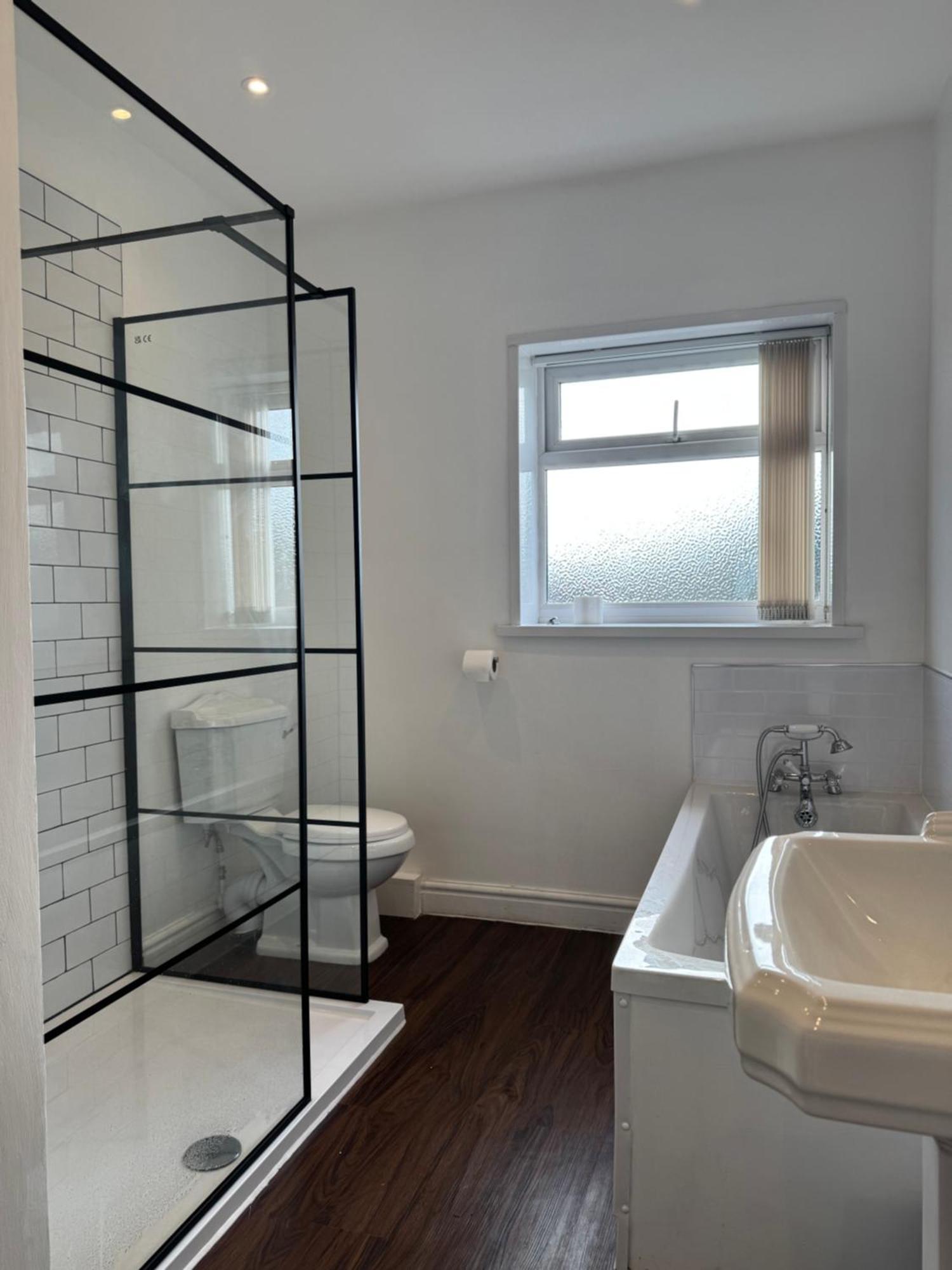 Spacious Victorian Birkdale Apartment With Garden เซาท์พอร์ต ภายนอก รูปภาพ